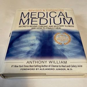 Medical Medium by Anthony William copyright 2021